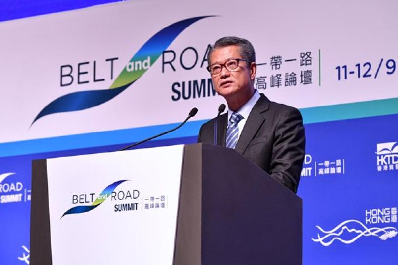 風險管理: 陳茂波在政策對話環節暨午宴上致辭，指香港作為全球風險管理中心和區域保險樞紐，可為「一帶一路」項目提供可靠的風險管理服務和保險保障。