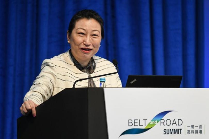 引領發展: 鄭若驊在題為「香港：引領一帶一路項目持續投資及成功發展」的專題分組論壇上致歡迎辭。