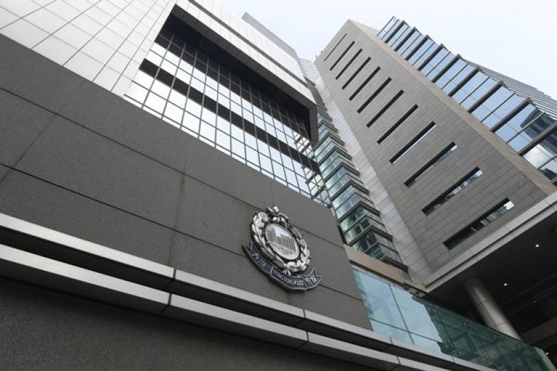 大學遭佔據 警檢逾萬枚汽油彈