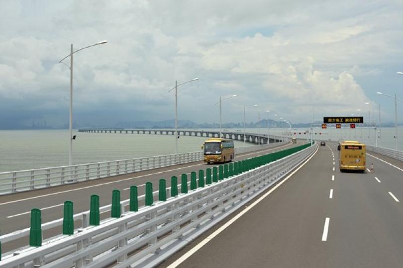 兩確診者同車經港珠澳大橋入境