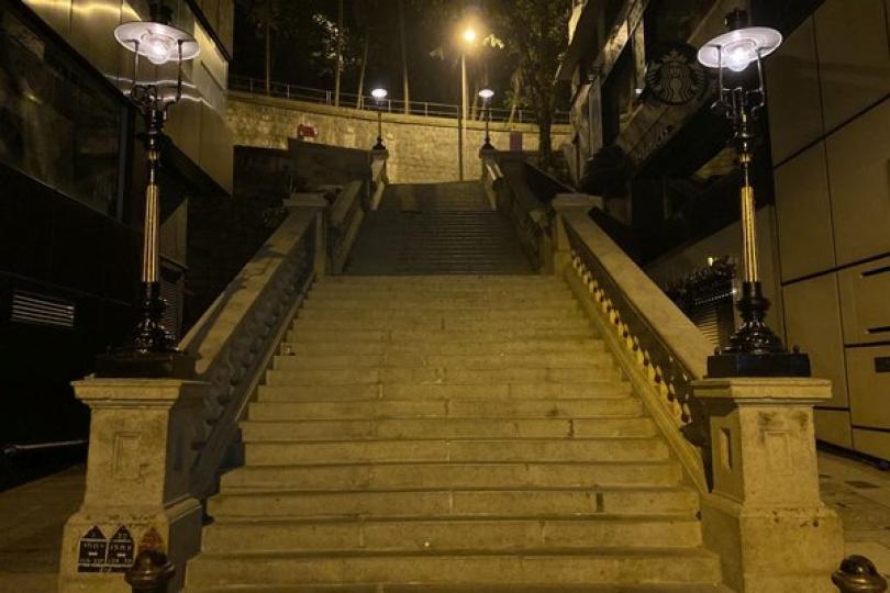 都爹利街石階及煤氣燈修復