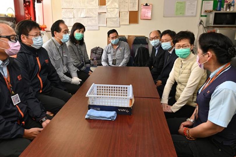 林鄭月娥探訪巴士車長